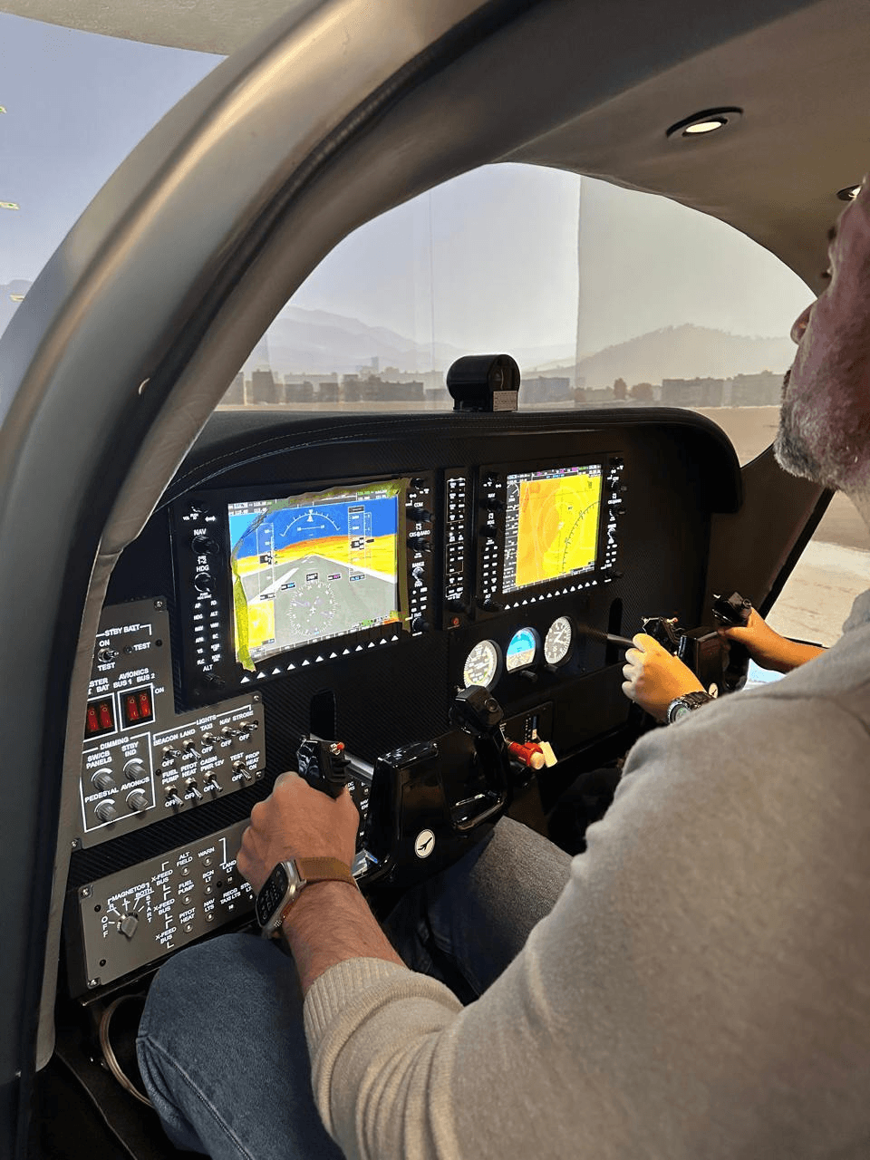 J3000 Cockpit Training Device